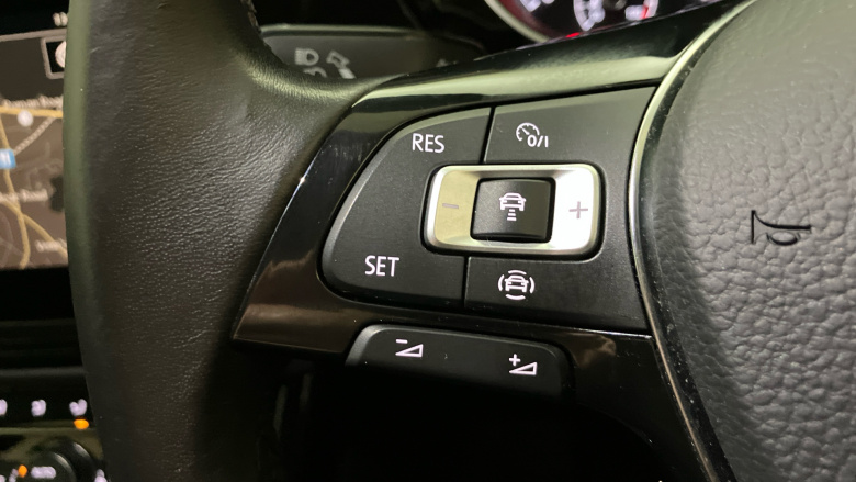 Volkswagen Touran 1.5 TSI EVO SEL 5dr DSG Petrol Estate